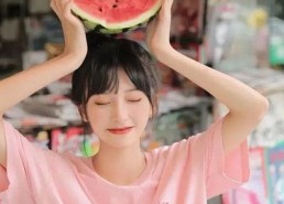 娱乐吃瓜酱头像女生,揭秘娱乐吃瓜酱头像背后的魅力女生