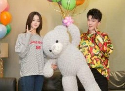 娱乐圈吃瓜背景板图高清,高清背景图下的八卦盛宴