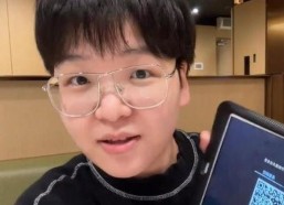 吃瓜娱乐酱打工仔小张,打工仔小张的职场生活点滴