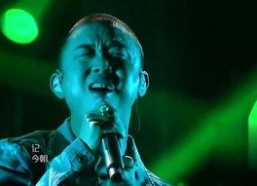 娱乐圈吃瓜男歌手是谁啊,他是谁？